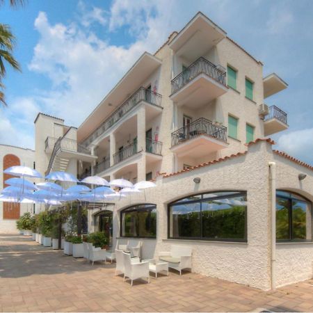 Residence Riviera Mare Pietra Ligure Exterior foto